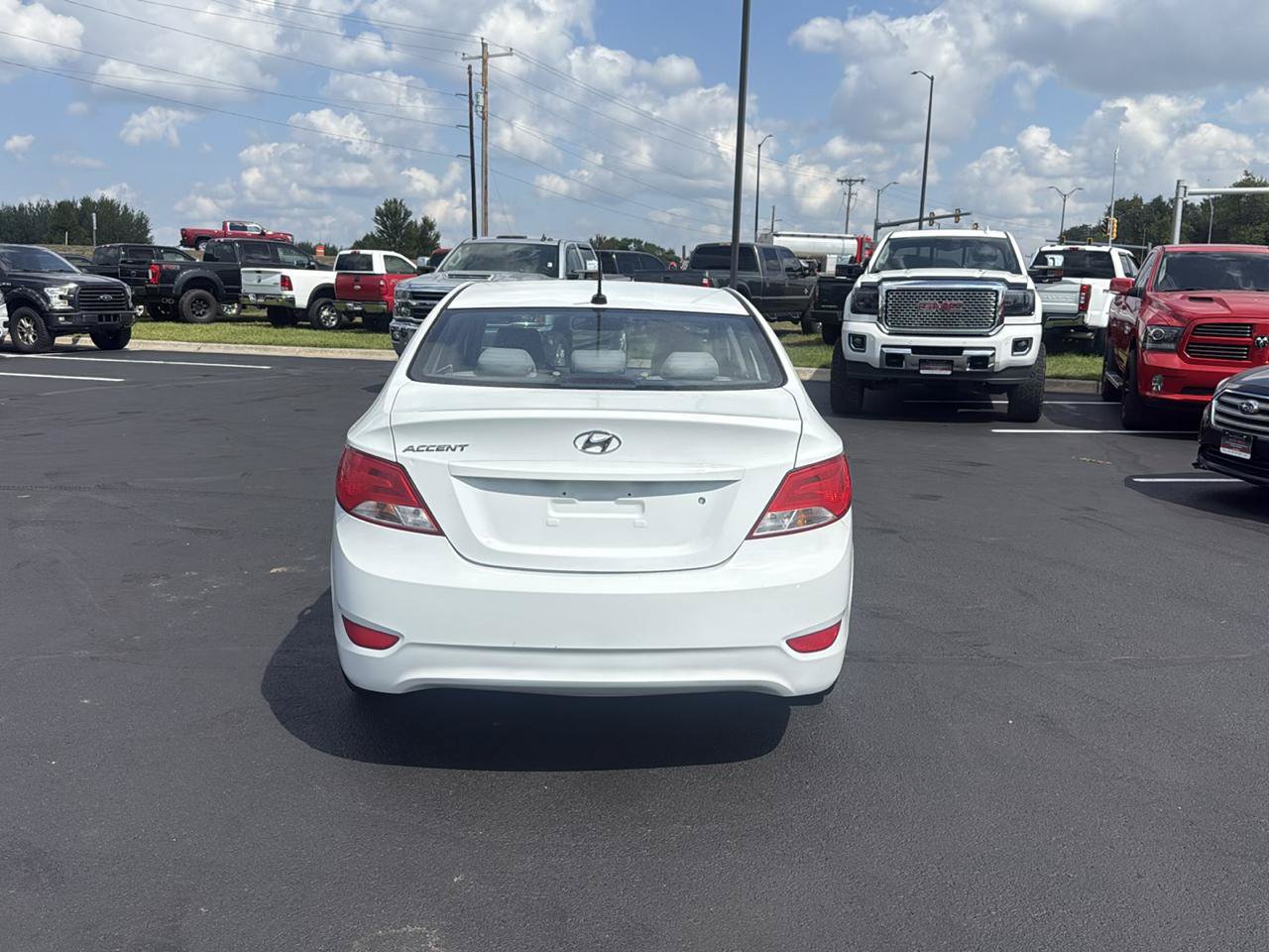 Used 2015 Hyundai Accent GLS FWD image 4