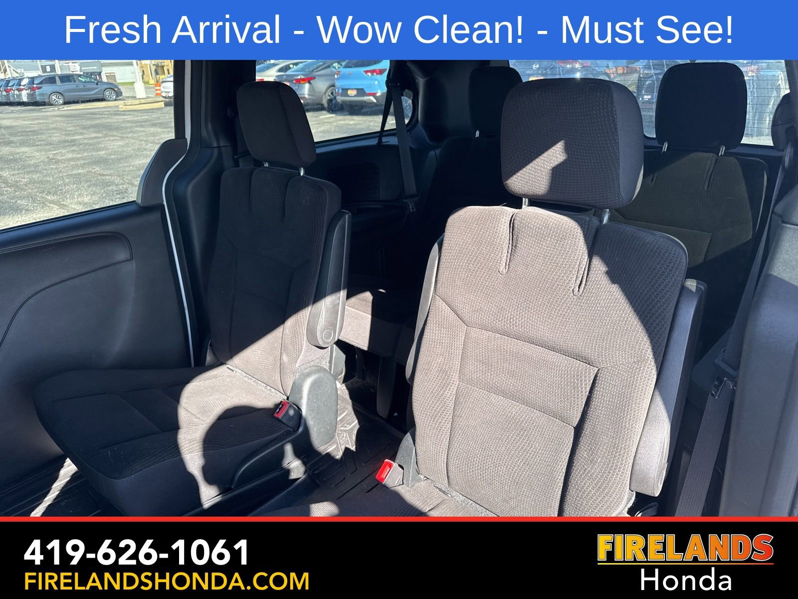 Used 2017 Dodge Grand Caravan SE image 28