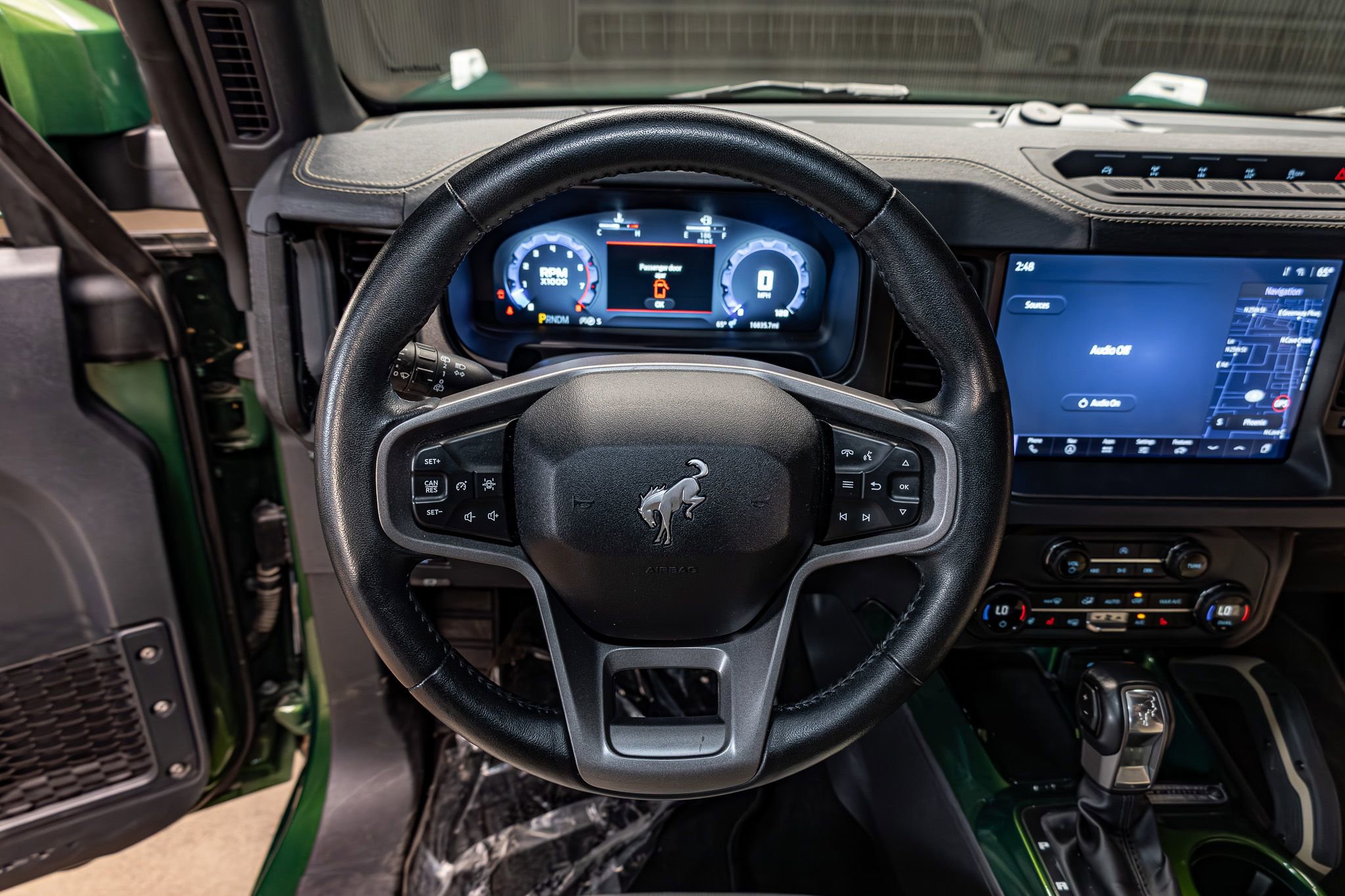 Used 2025 Ford Bronco Badlands image 16