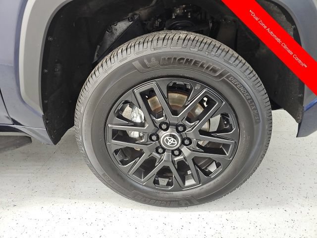 Used 2025 Toyota Tundra Limited AWD/4WD image 8