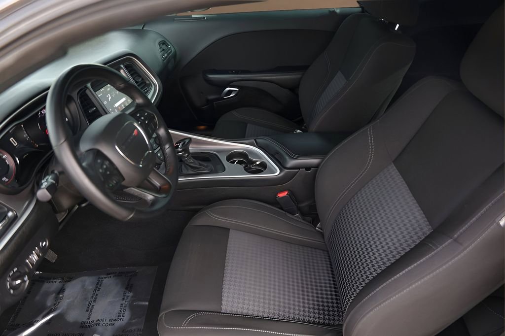 Used 2022 Dodge Challenger SXT w/ Blacktop Package image 9