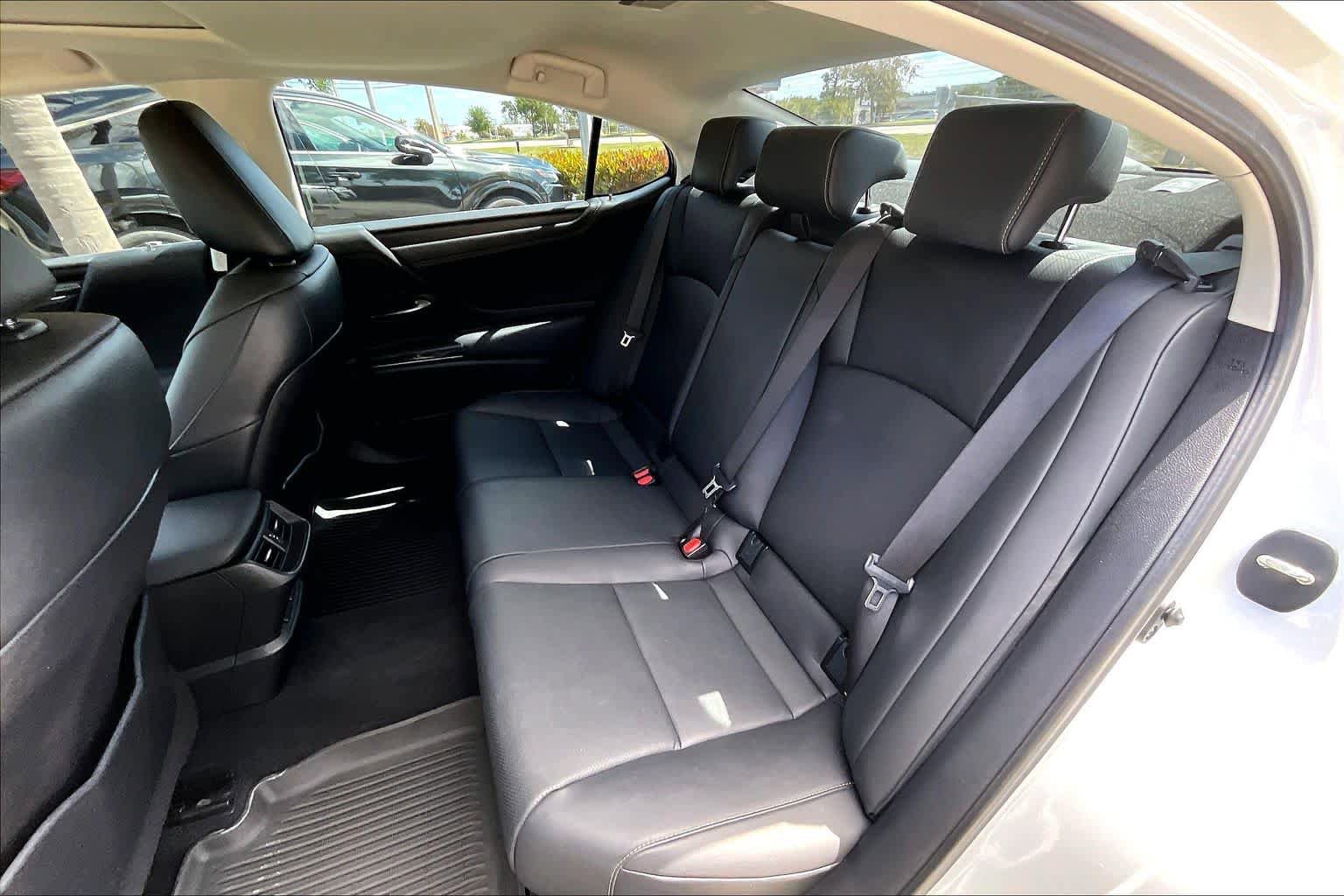 Used 2024 Lexus ES 350 w/ Premium Package FWD image 21