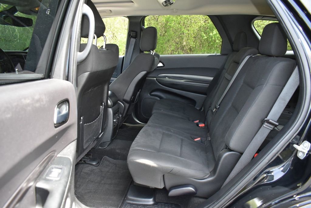 Used 2022 Dodge Durango SXT w/ Anodized Platinum Package AWD/4WD image 24