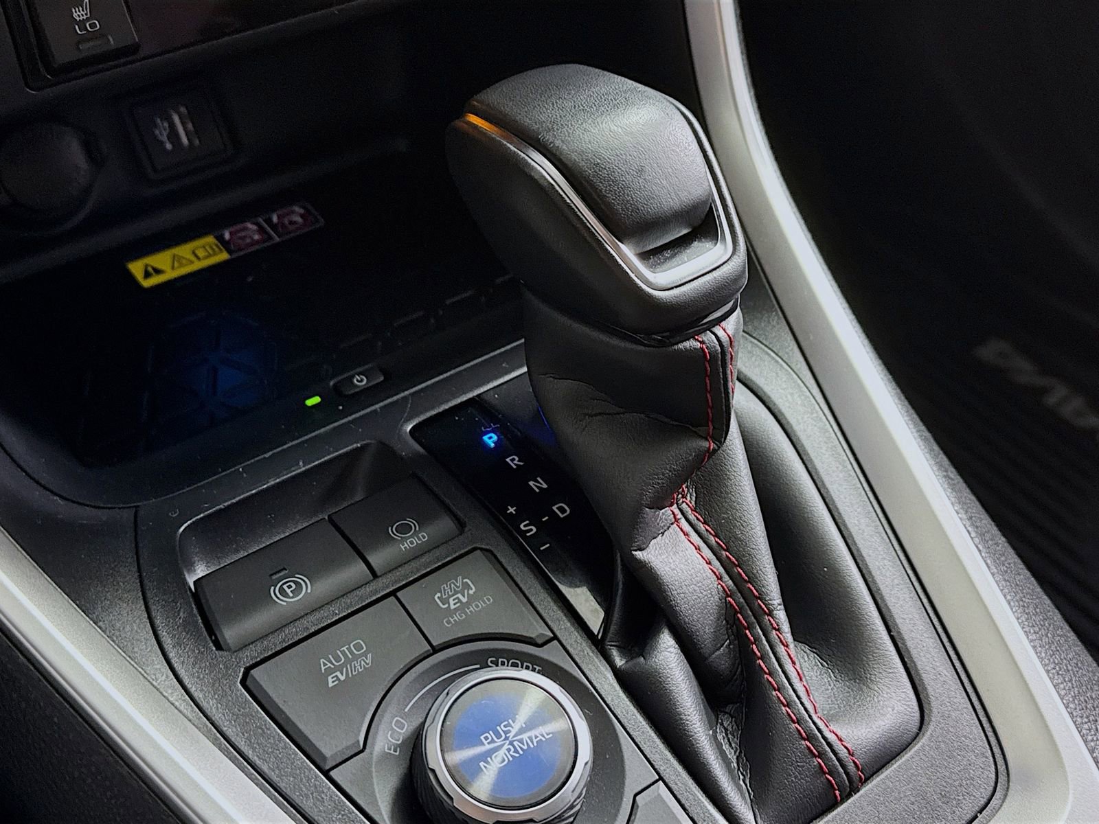 Used 2024 Toyota RAV4 XSE w/ Weather Package image 14