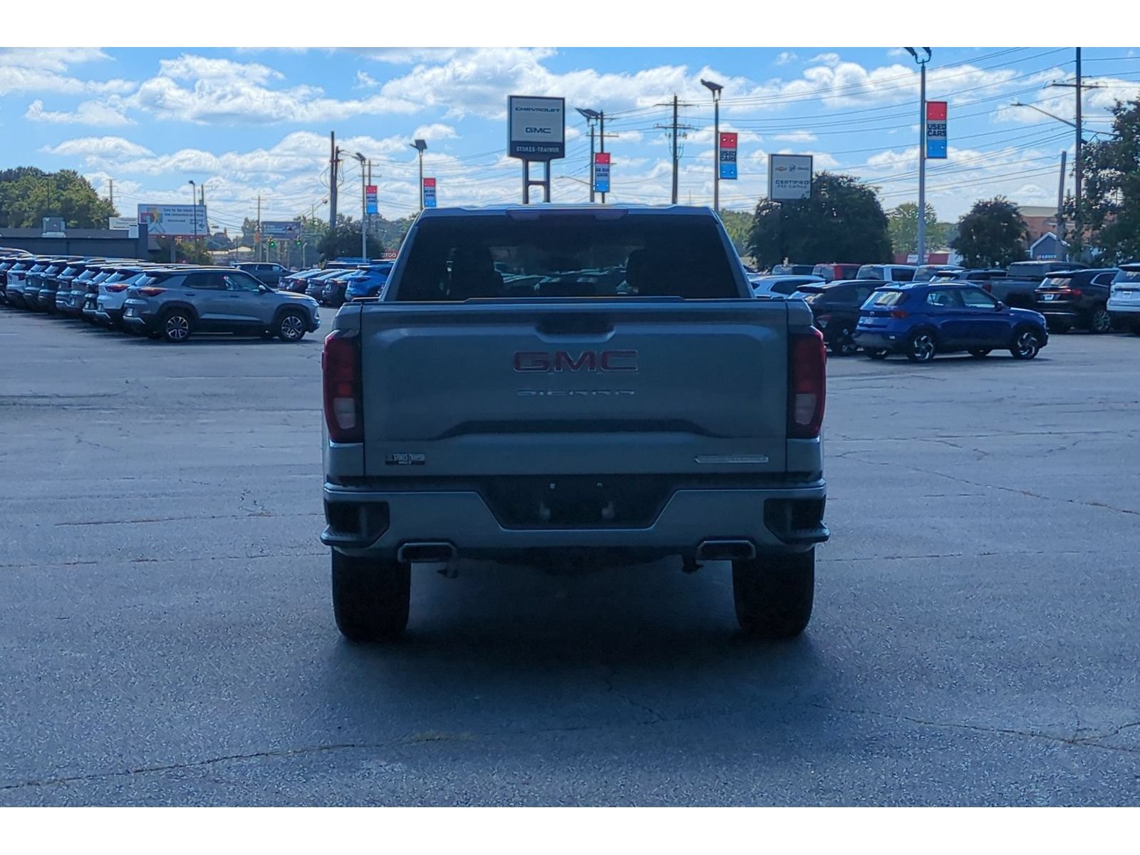 Used 2023 GMC Sierra 1500 Elevation w/ X31 Off-Road Package AWD/4WD image 8