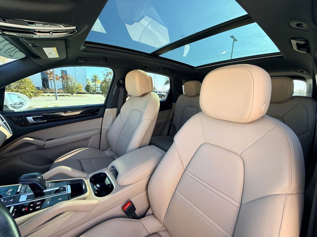 Used 2021 Porsche Cayenne image 25