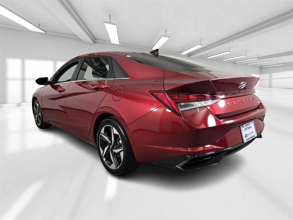 Used 2023 Hyundai Elantra Limited image 4