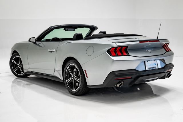 Used 2025 Ford Mustang Premium RWD image 27