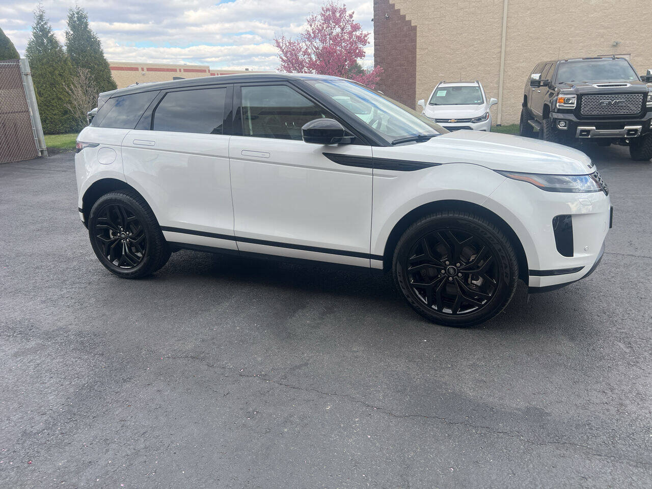 Used 2023 Land Rover Range Rover Evoque SE AWD/4WD image 8