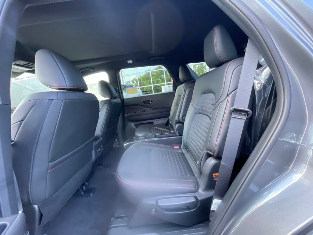 New 2026 Nissan Pathfinder Rock Creek w/ Rock Creek Premium Package AWD/4WD image 15