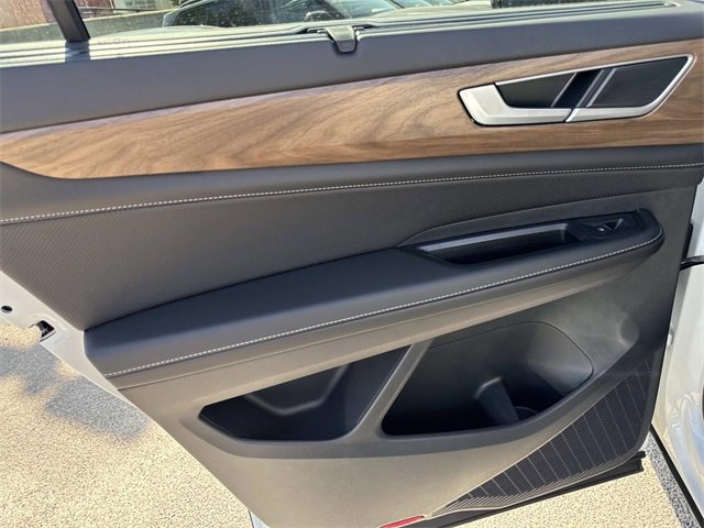 New 2026 Volkswagen Atlas SE image 11