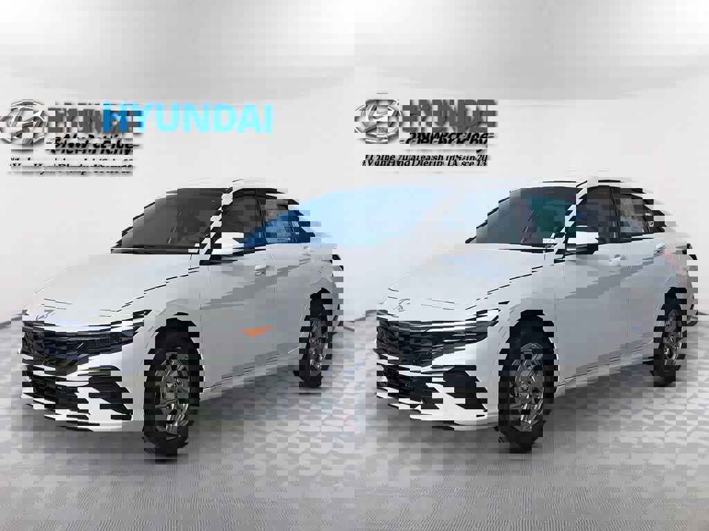 New 2026 Hyundai Elantra SE