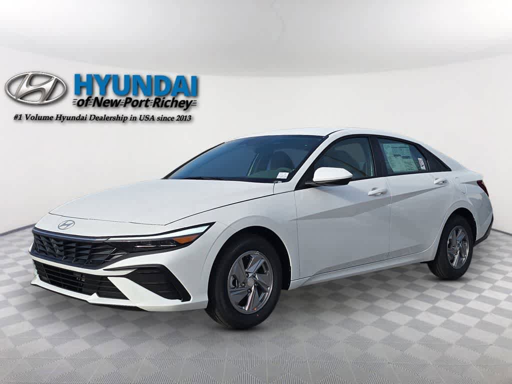 New 2026 Hyundai Elantra SE image 1