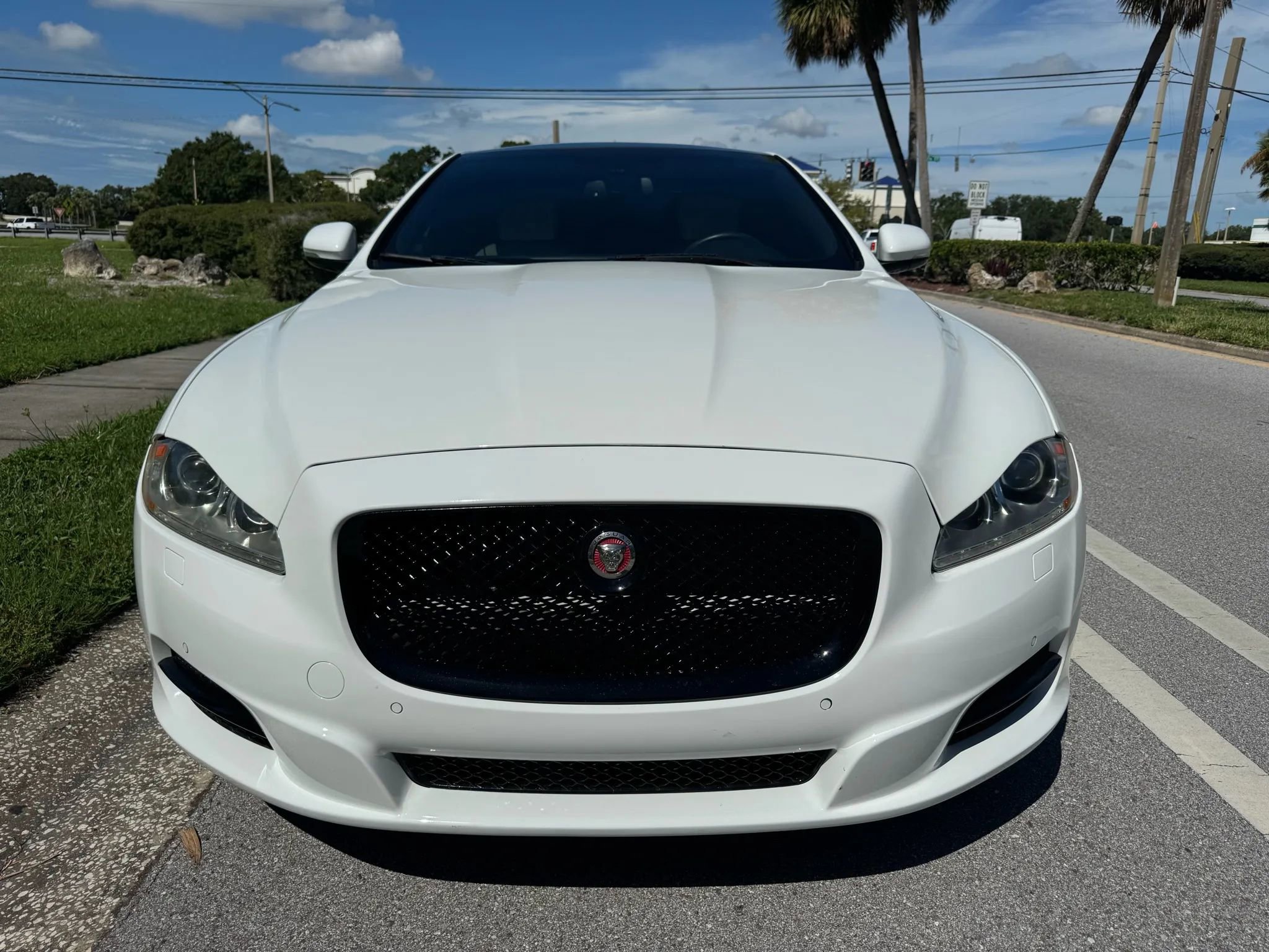 Used 2013 Jaguar XJ L Supercharged image 3