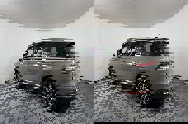 Used 2025 Lincoln Aviator 2WD w/ Equipment Group 101A image 3