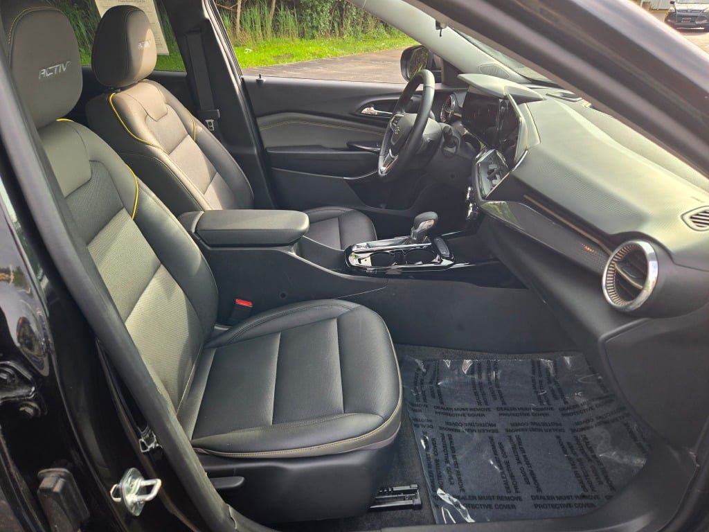 Certified 2025 Chevrolet Trax ACTIV w/ Driver Confidence Package FWD image 7