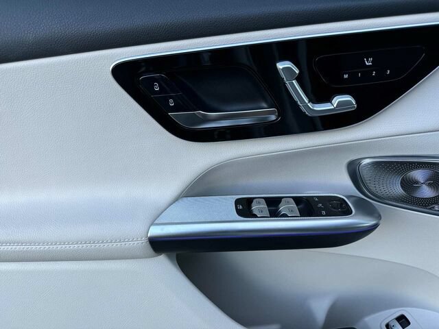 Certified 2026 Mercedes-Benz GLC 350e 4MATIC image 11