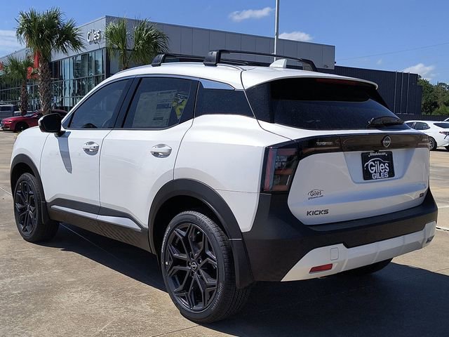 New 2025 Nissan Kicks SR image 3