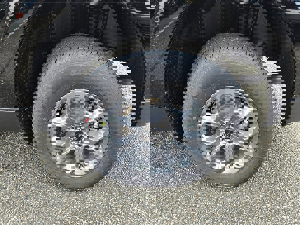 New 2025 Ford Maverick XLT w/ Equipment Group 301A image 9