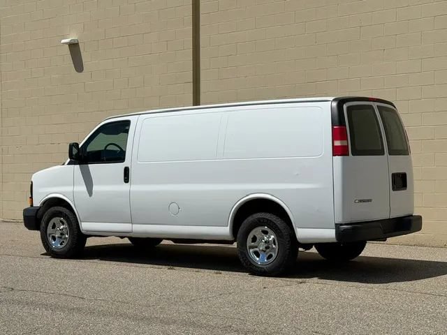 Used 2007 Chevrolet Express 1500 RWD image 11