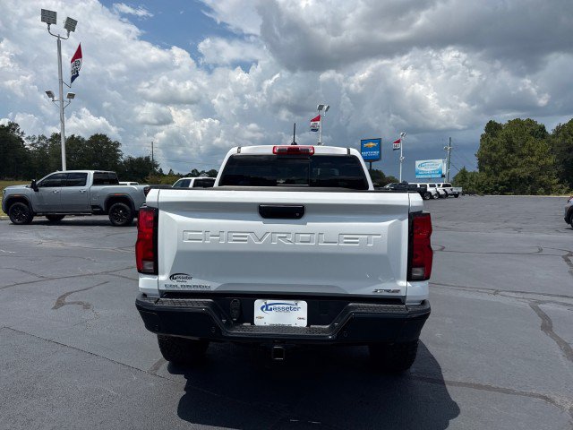 New 2026 Chevrolet Colorado ZR2 w/ Technology Package AWD/4WD image 4