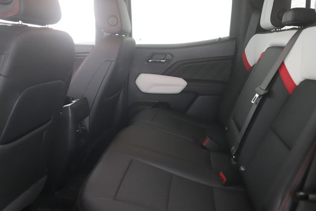 Used 2024 GMC Canyon AT4X AWD/4WD image 29