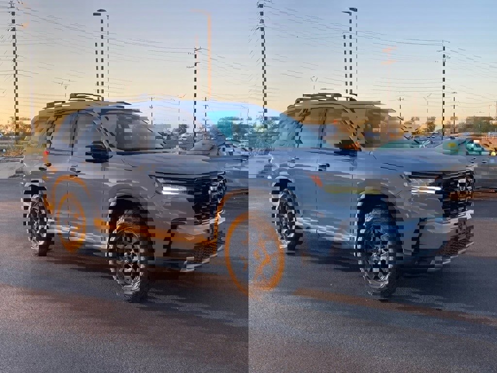 Used 2024 Honda Pilot TrailSport image 3