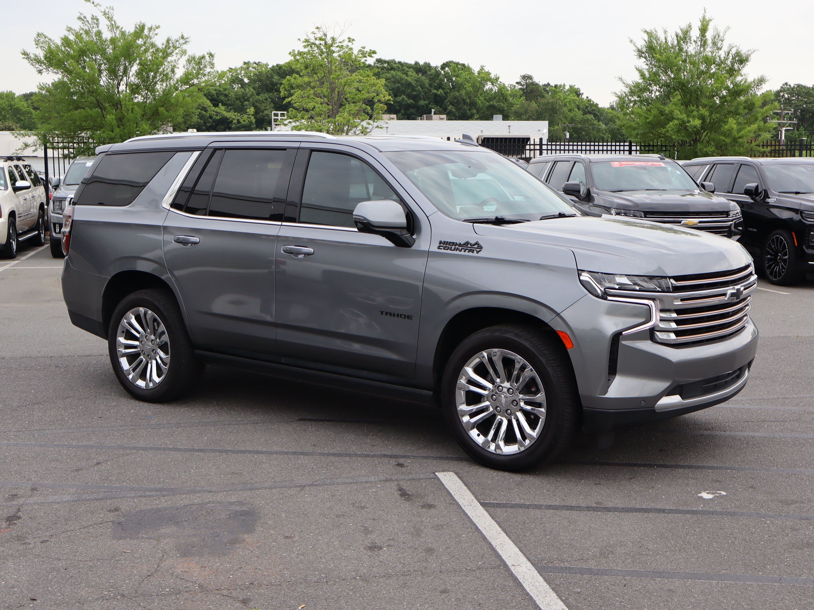 Used 2022 Chevrolet Tahoe High Country w/ Max Trailering Package AWD/4WD image 2
