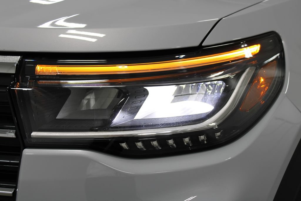 New 2026 Ford Explorer Active RWD image 12