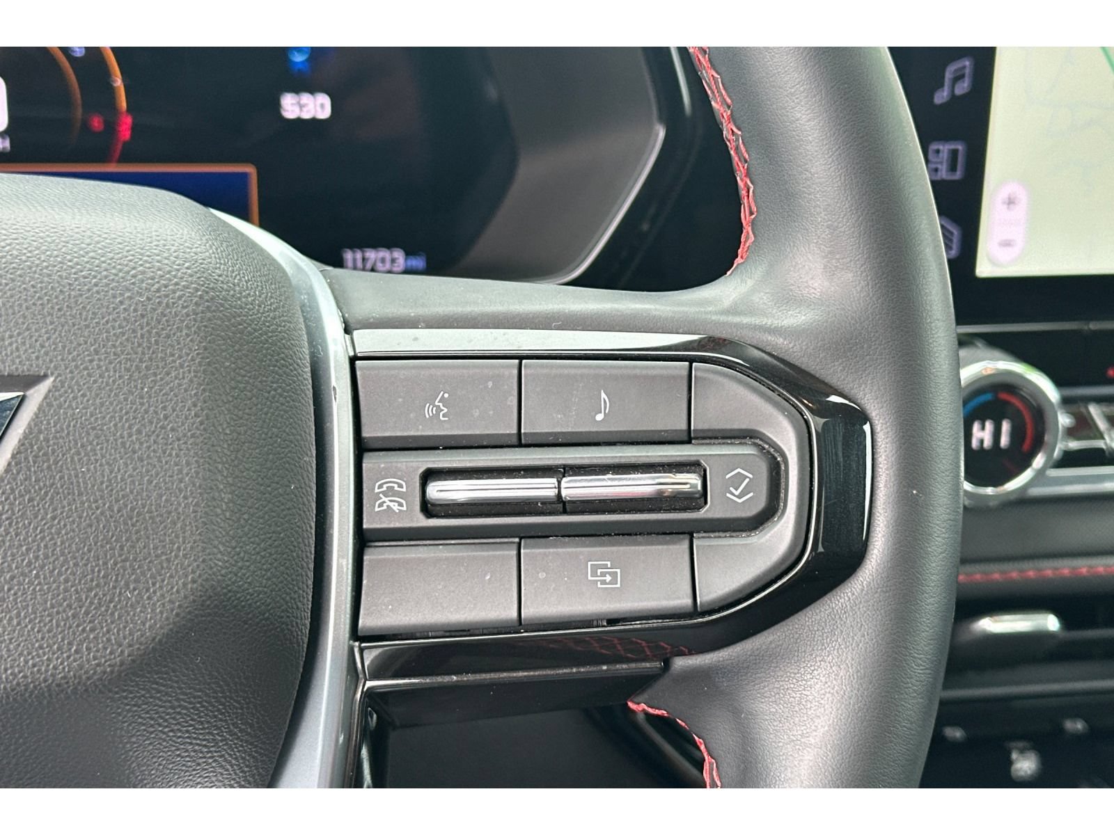 Used 2025 Chevrolet Colorado Z71 AWD/4WD image 28