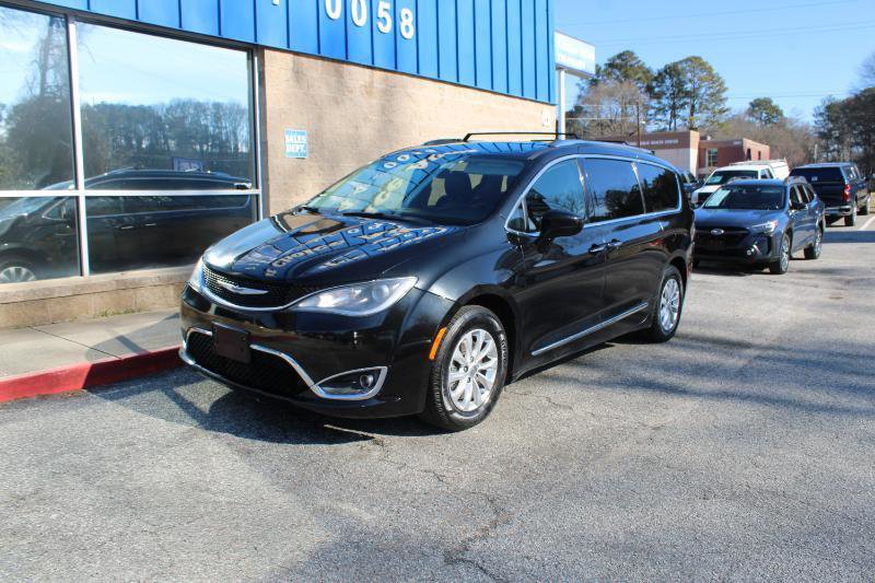 Used 2019 Chrysler Pacifica Touring-L image 3