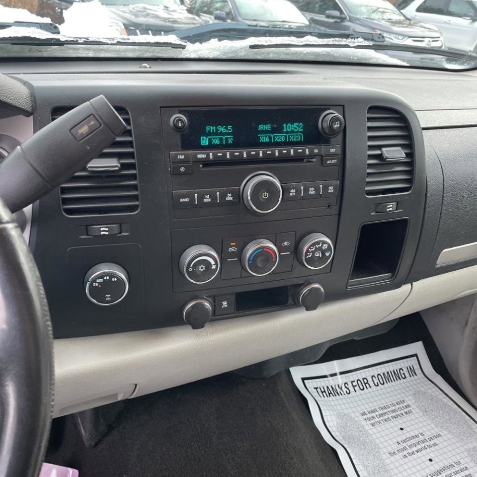 Used 2009 Chevrolet Silverado 1500 LT image 16