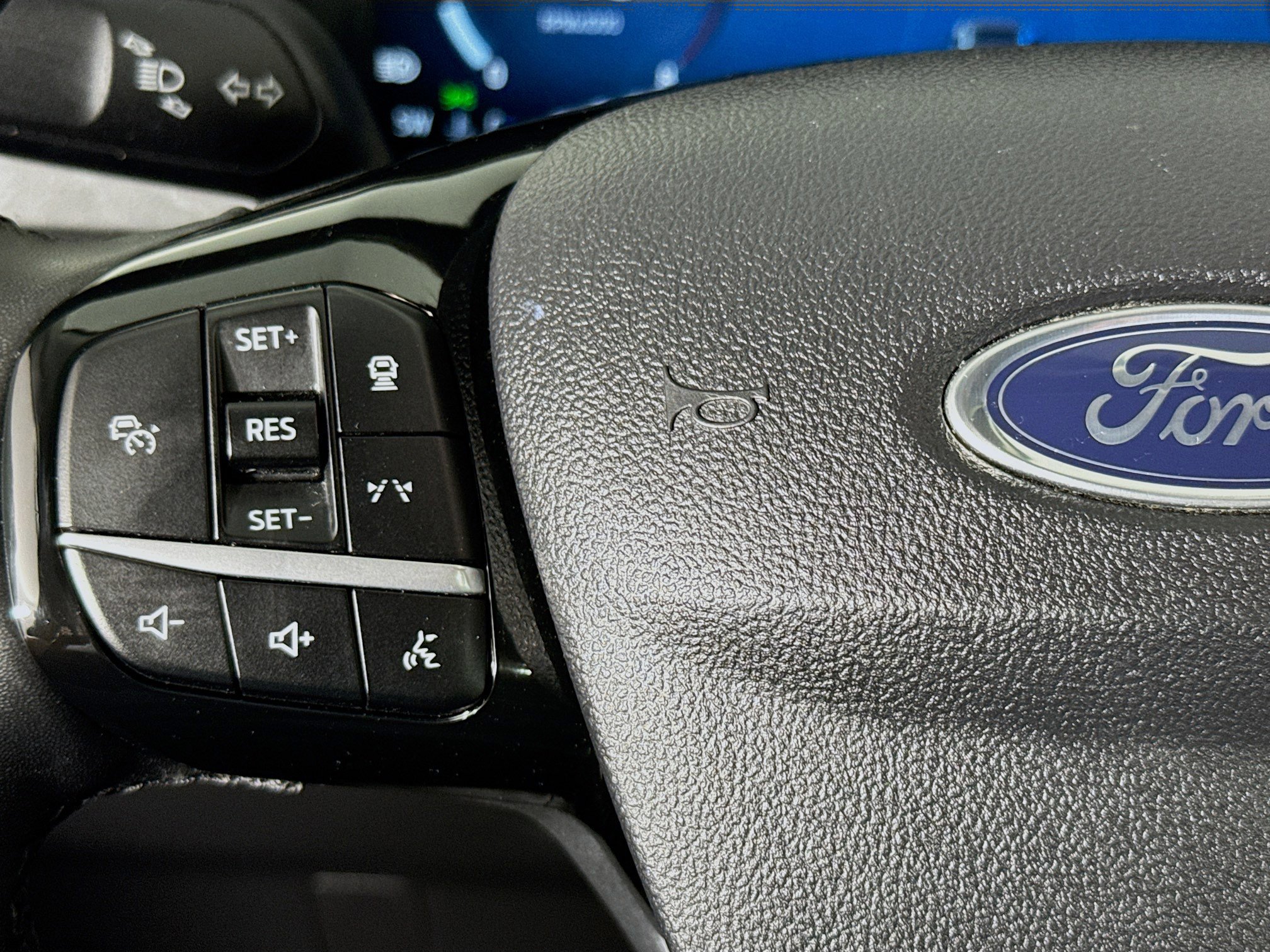 Used 2024 Ford Escape Platinum AWD/4WD image 13