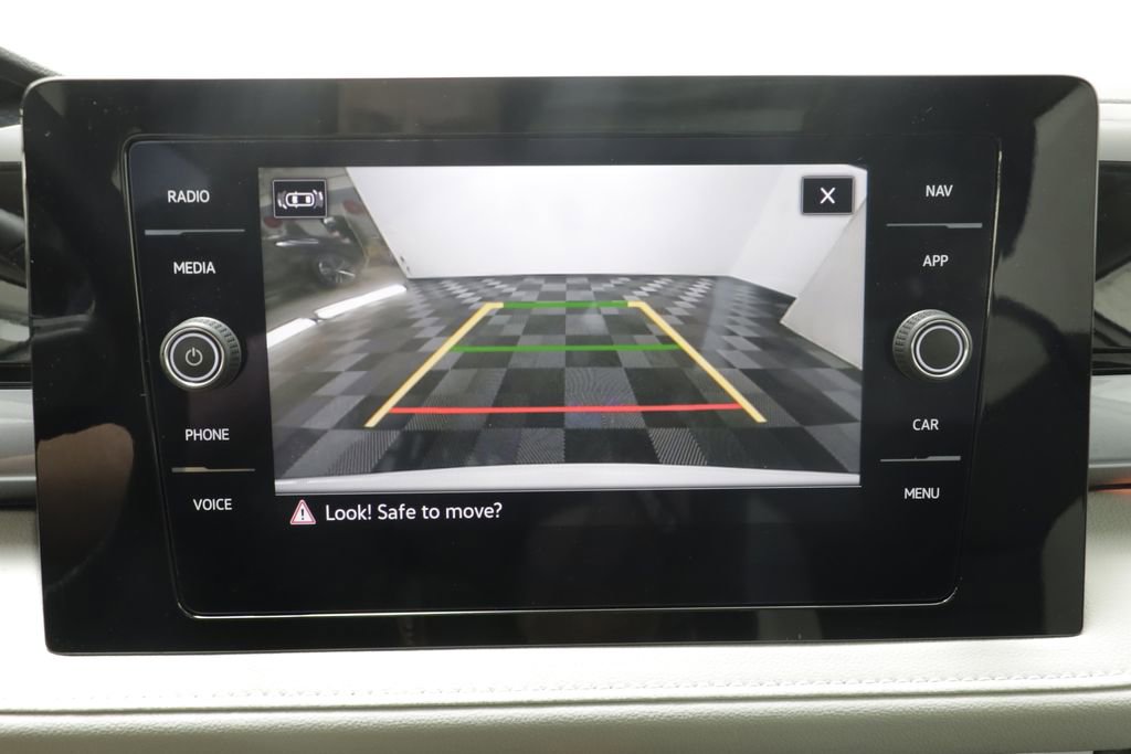 Used 2025 Volkswagen Taos SEL w/ Black Wheel Plus Package AWD/4WD image 10