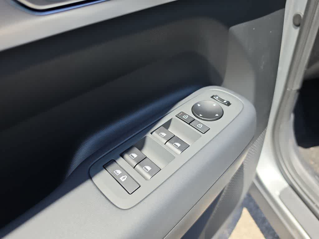 New 2027 Hyundai Santa Fe SE FWD image 17