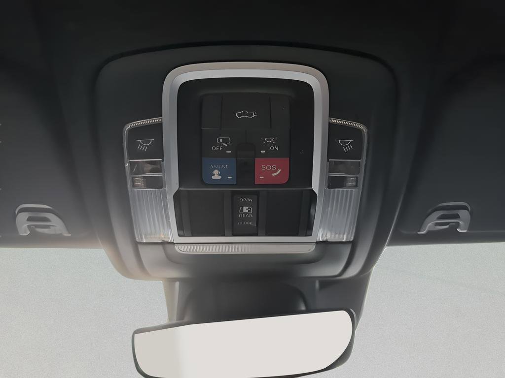 Used 2023 RAM 1500 Laramie image 30