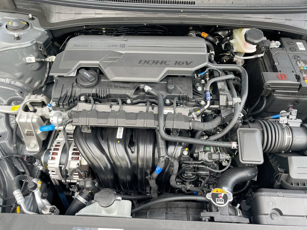 Used 2025 Hyundai Elantra Sport FWD image 51