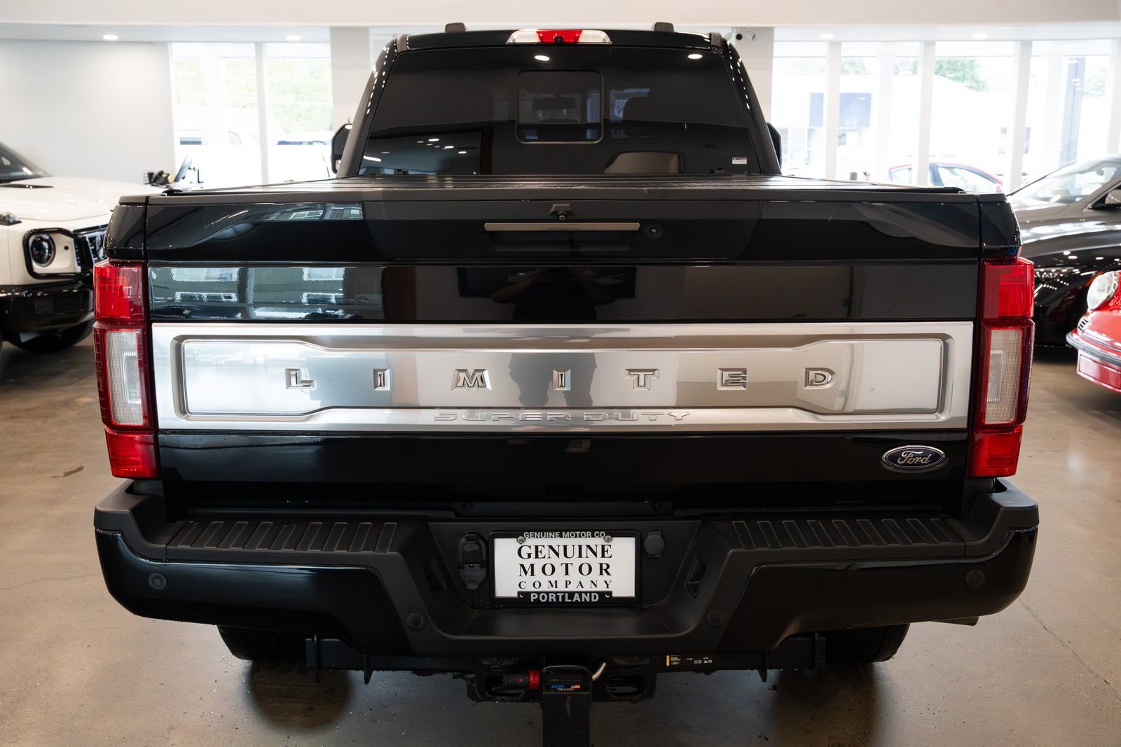 Used 2021 Ford F350 Limited w/ FX4 Off-Road Package AWD/4WD image 5
