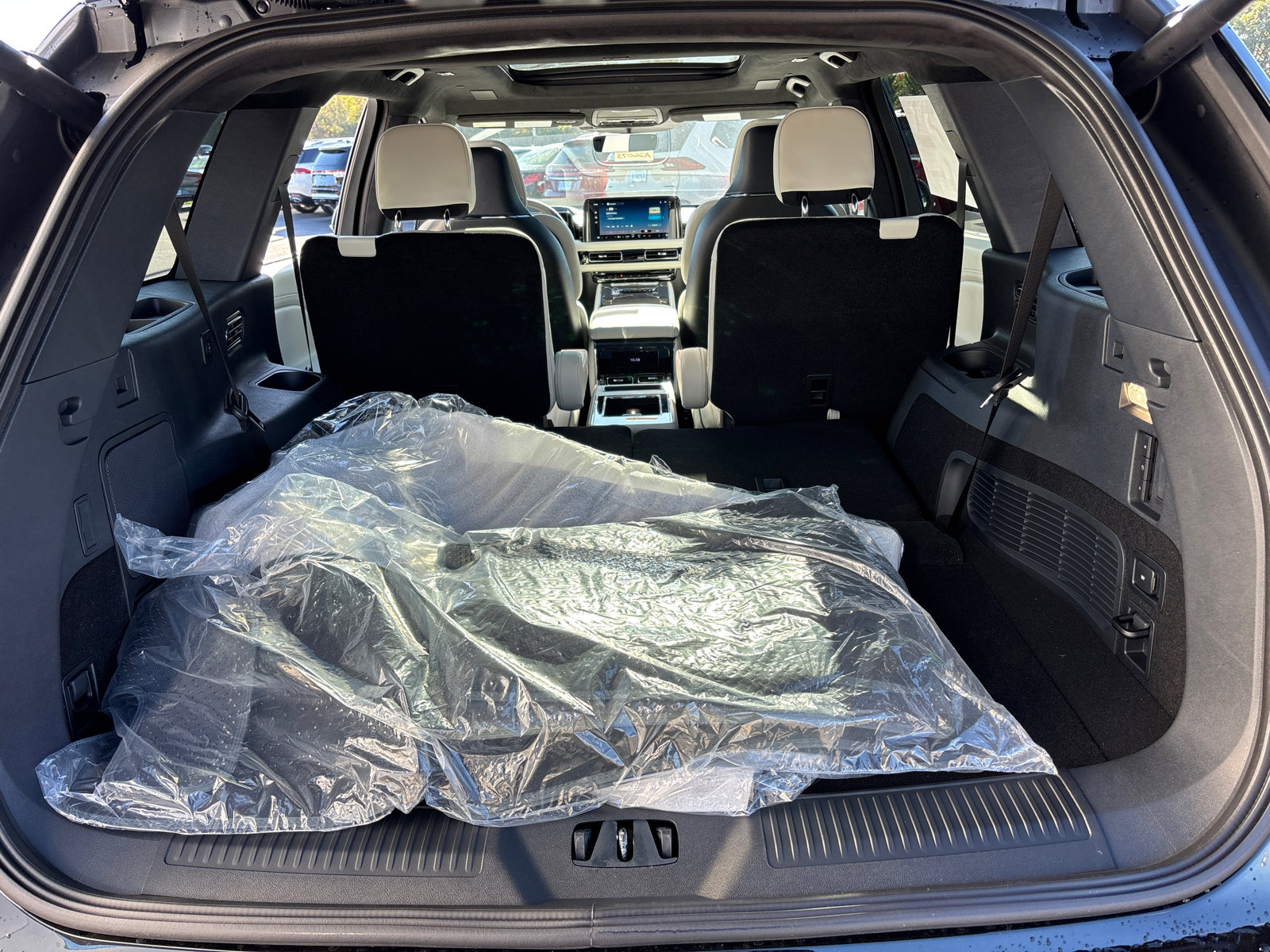 New 2026 Lincoln Aviator Black Label w/ Dynamic Handling Package image 9