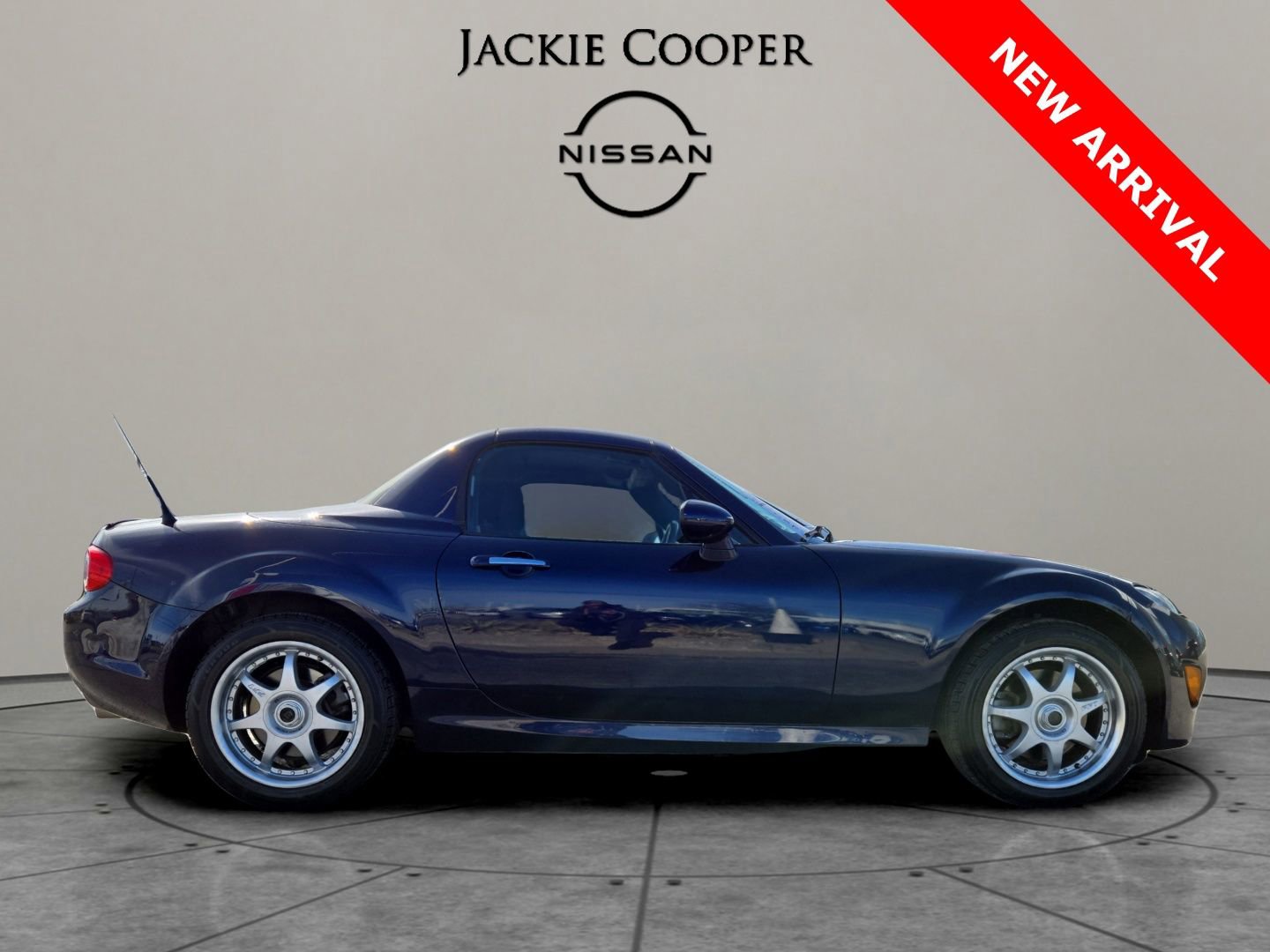 Used 2012 MAZDA MX-5 Miata Touring w/ Suspension Pkg image 6