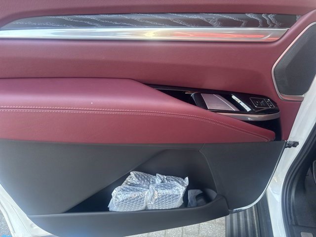 Certified 2025 Cadillac Escalade ESV Sport w/ Touring Package image 29