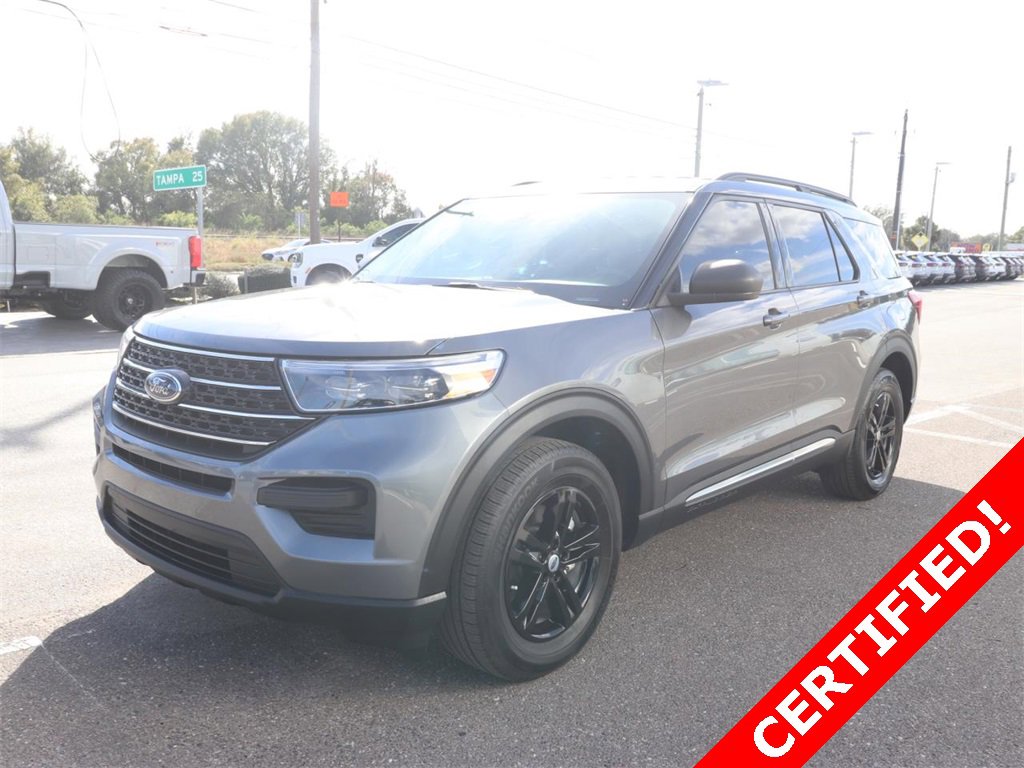 Certified 2022 Ford Explorer XLT image 3