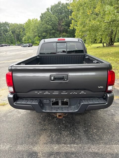 Used 2018 Toyota Tacoma TRD Sport AWD/4WD image 6