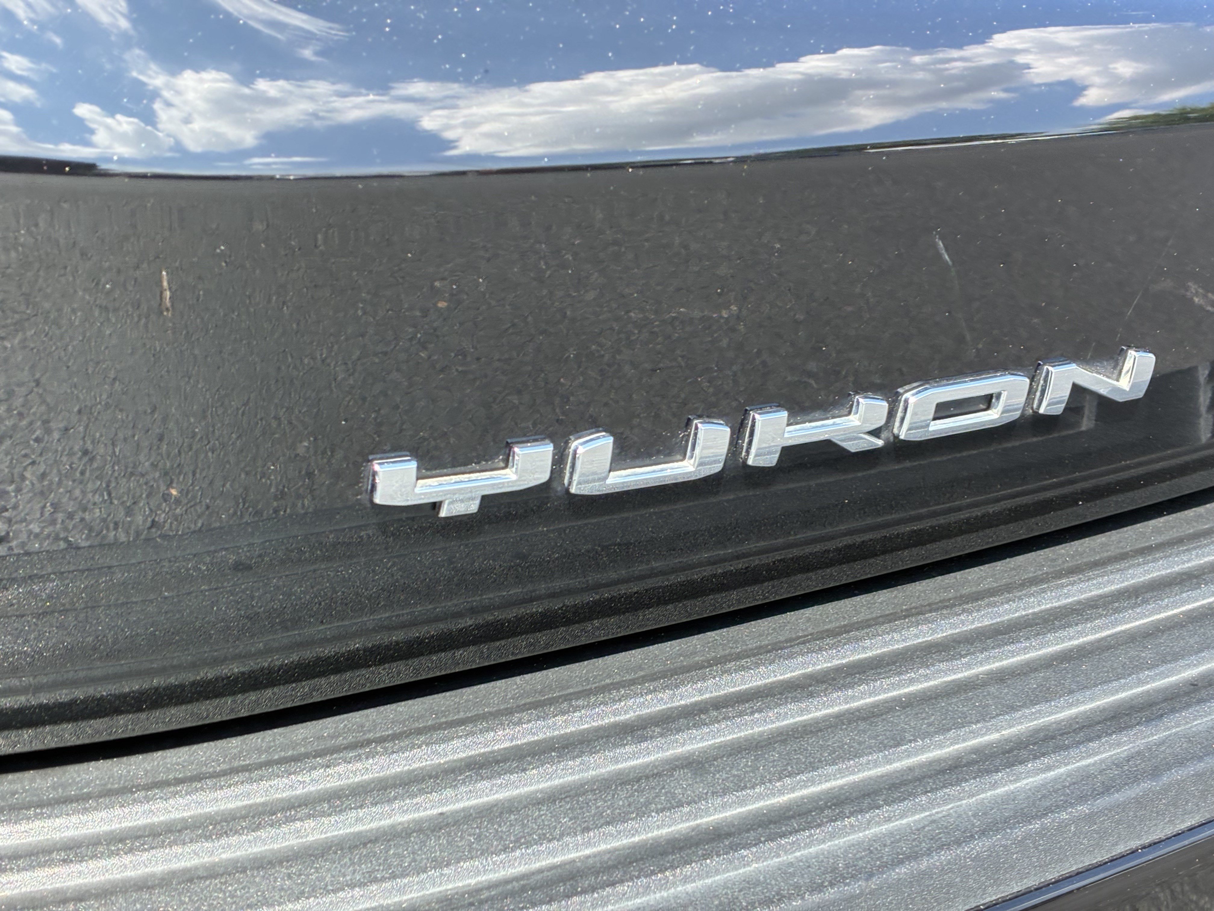 Used 2024 GMC Yukon AT4 AWD/4WD image 10