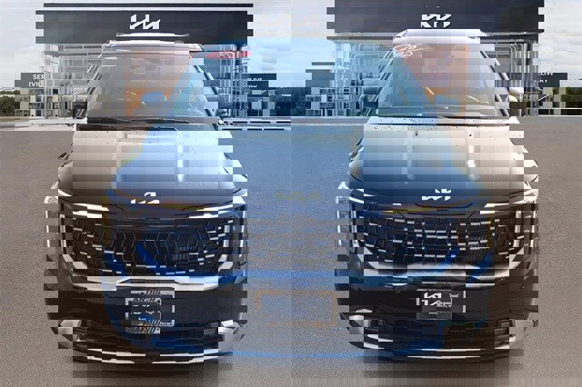 New 2026 Kia Carnival SX image 8