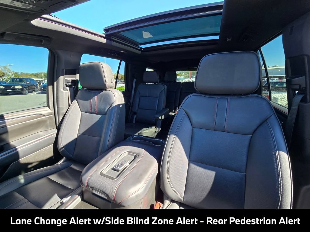 Used 2022 Chevrolet Tahoe RST w/ Luxury Package AWD/4WD image 29