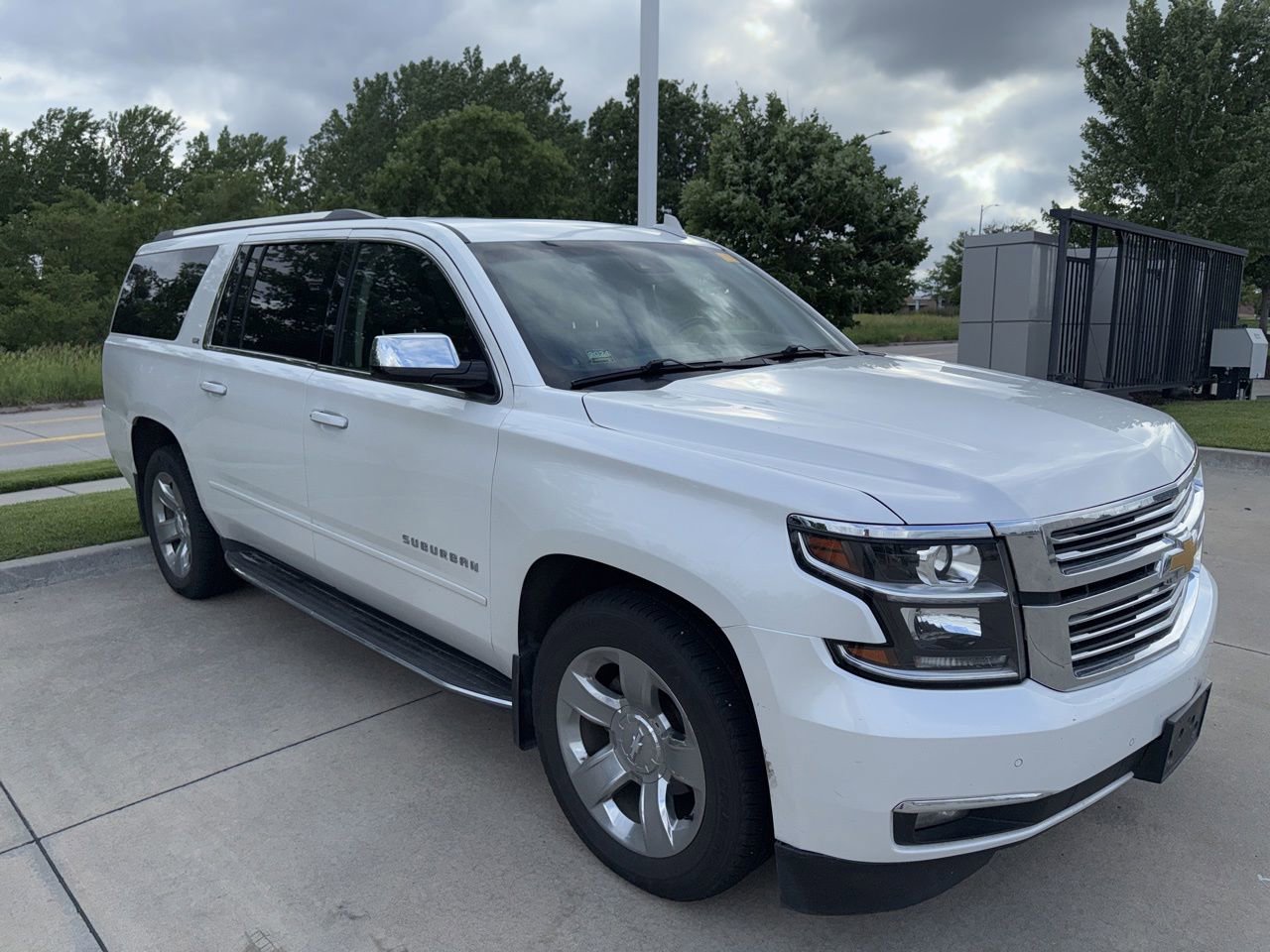 Used 2016 Chevrolet Suburban LTZ AWD/4WD image 7