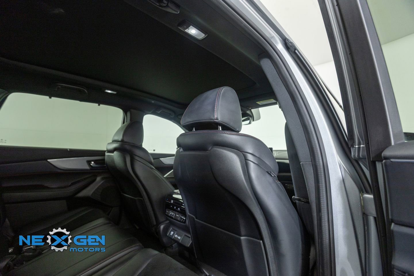 Used 2023 Acura MDX A-Spec AWD/4WD image 37