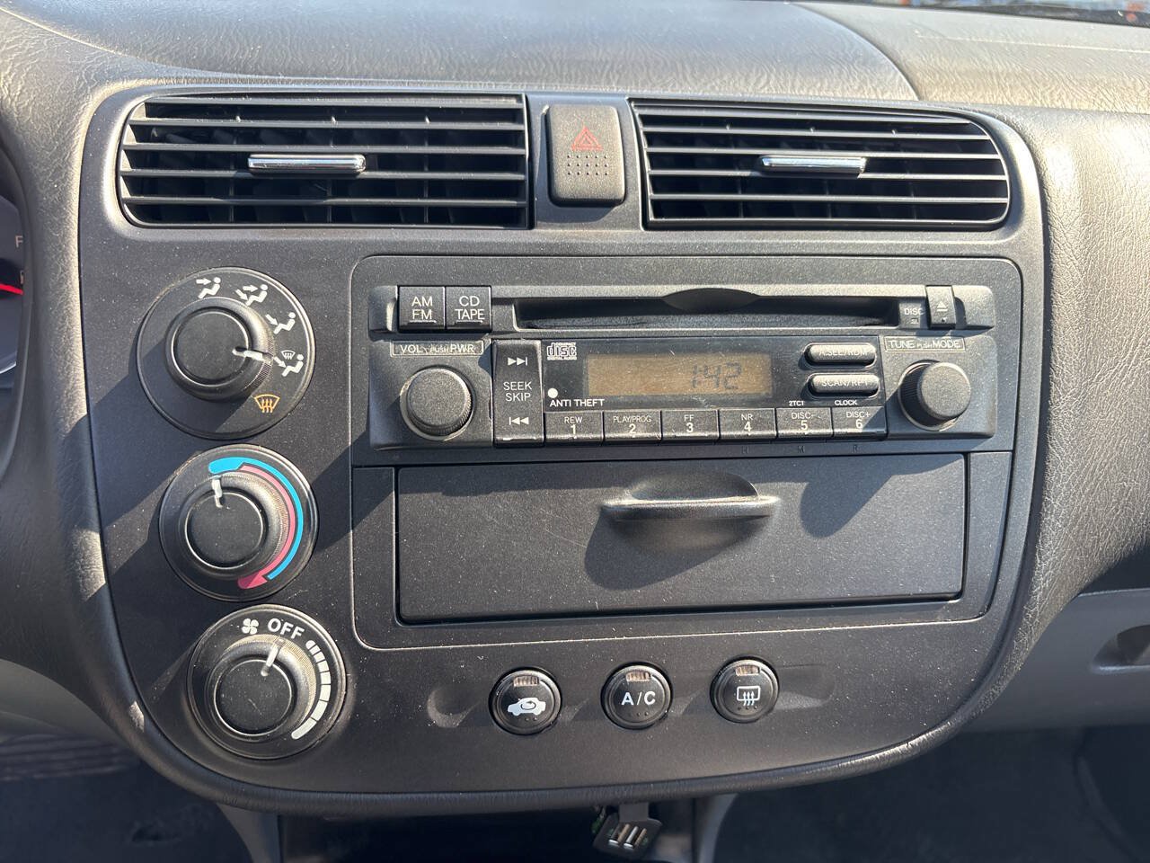 Used 2003 Honda Civic LX image 16