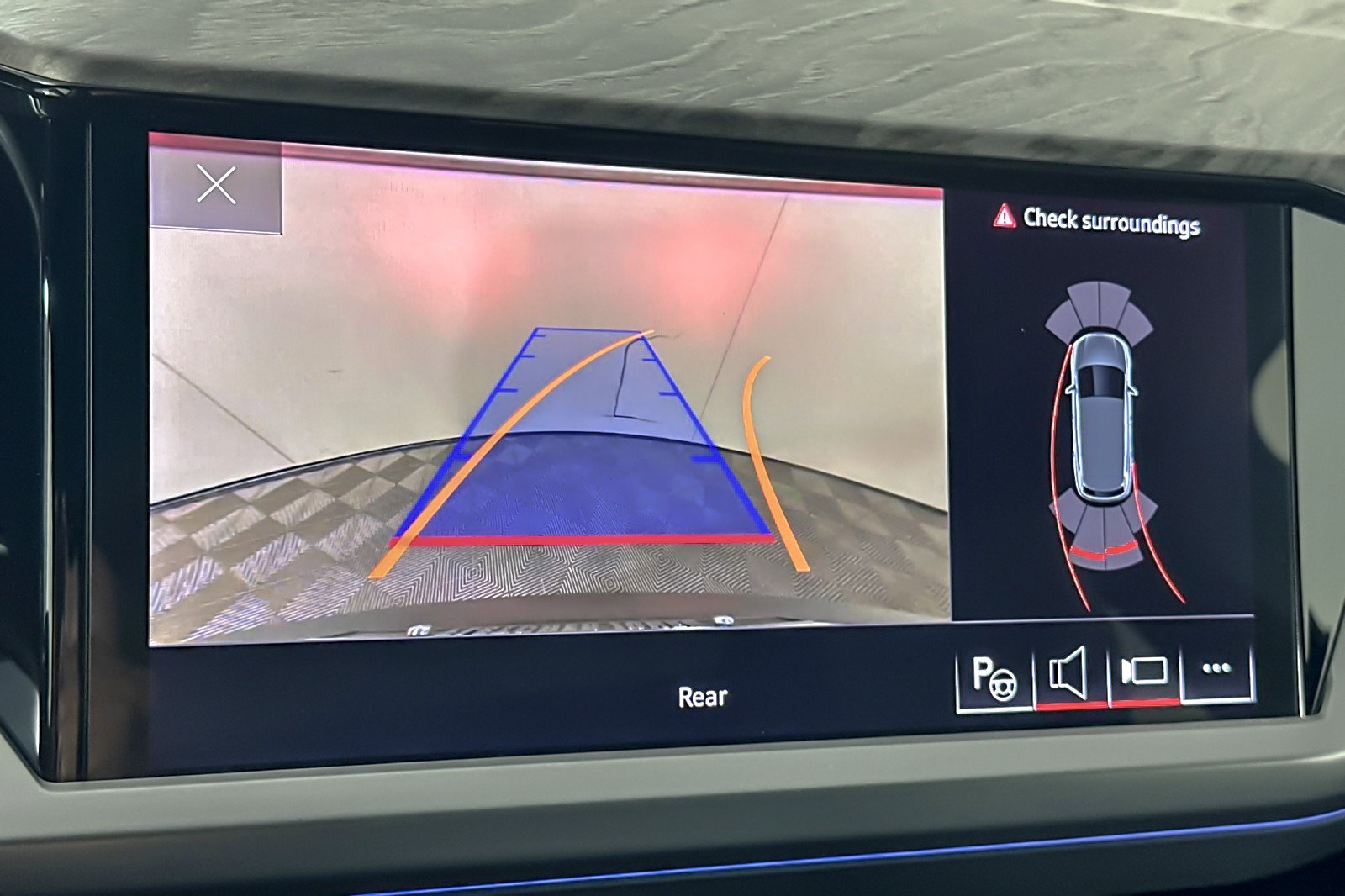 Used 2023 Audi Q4 e-tron Premium Plus w/ Premium Plus image 19